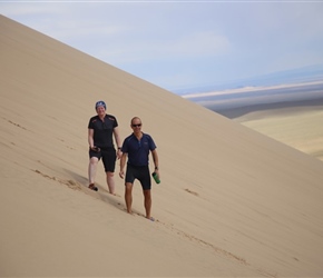 Rachel and Robin descend Khongoriin Els dunes