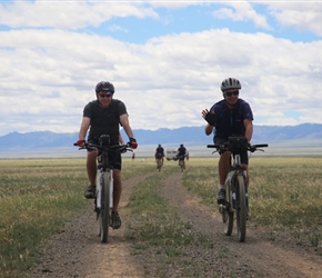 Dave, Robin cycle the Gobi Desert