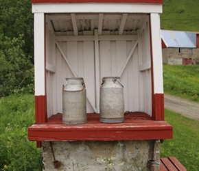 Milkchurns near Unstad