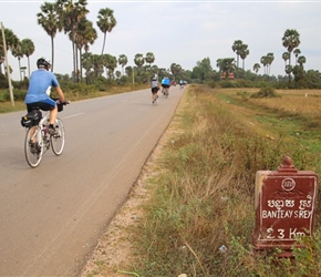 Banteay Srey mileage sign