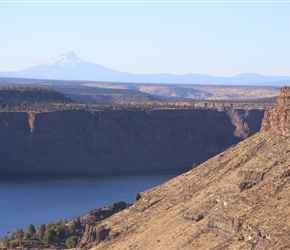 Billy Chinook Lake is a reservoir covers 3,997 acres and is as deep as 415 feet. Each arm of the lake is 6 to 12 miles long, creating more than 72 miles of shoreline at full pool.