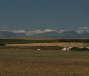 Mountains to the right as e head to Stellenbosch