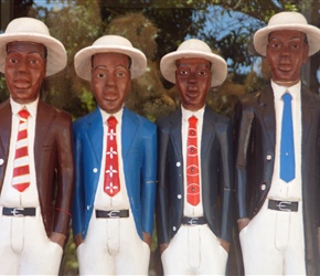 Wooden statues in Franschhoek