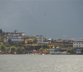 Across Lake Eryuan towards Dali