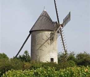20.08.2012-CTC-Chateau---Jonzac-(13)-Windmill-near-Jonzac.jpg
