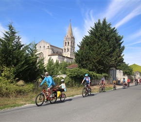 Mark Rhodes pass Abbaye Saint Etienne de Bassac