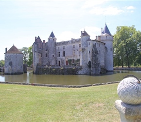 Sundial and Chateau de La Brede