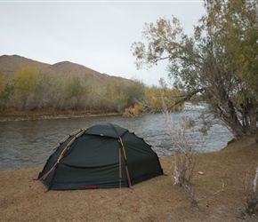 15.09.22-19-My-tent-by-the-river.jpg